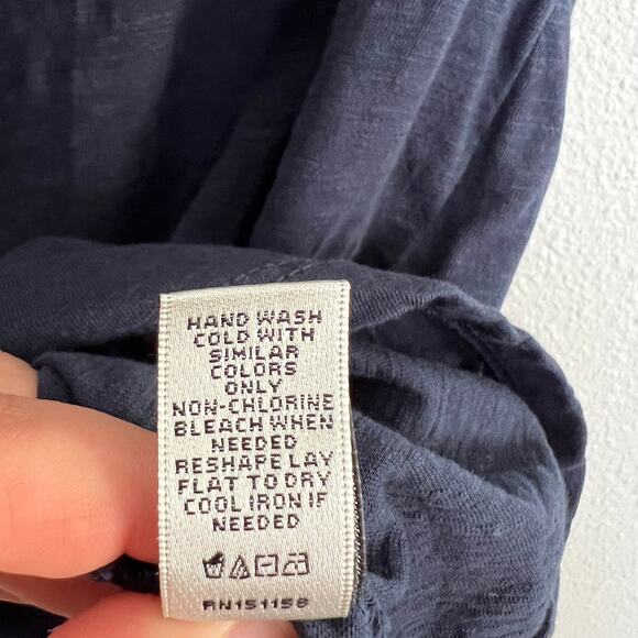 Neiman Marcus Ruffle Tee Top Navy Blue V-Neck Pullover Cotton Short Sleeve Sz M - Picture 4 of 5